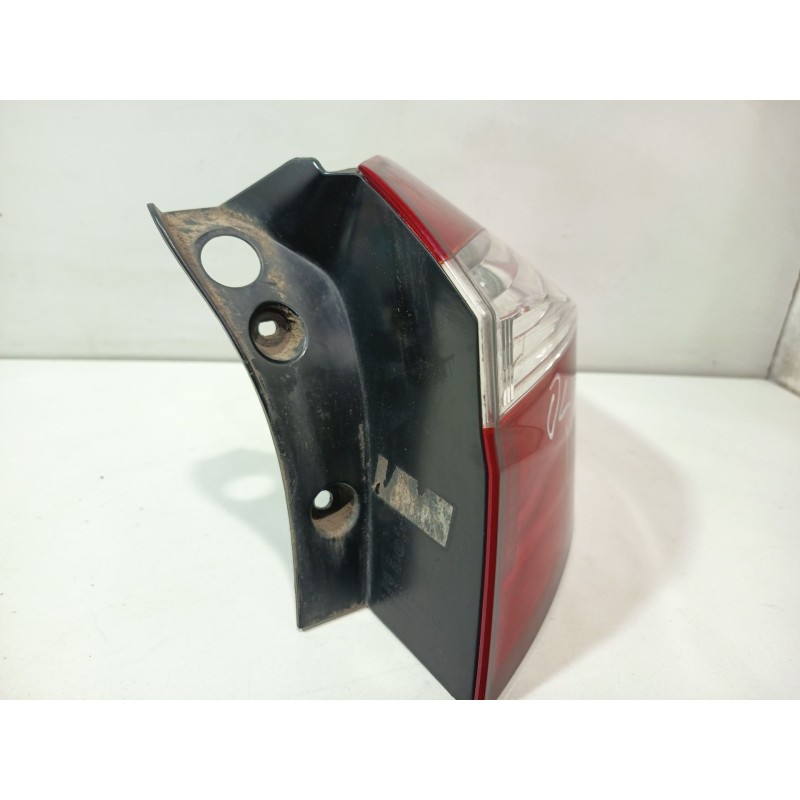 PILOTO TRASERO DERECHO 924021W2 924201W210  - imagen 3