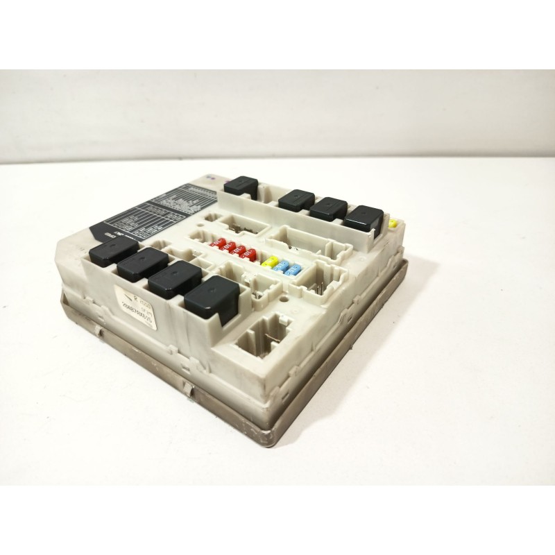 CAJA RELES / FUSIBLES 284B7AX615  - imagen 3