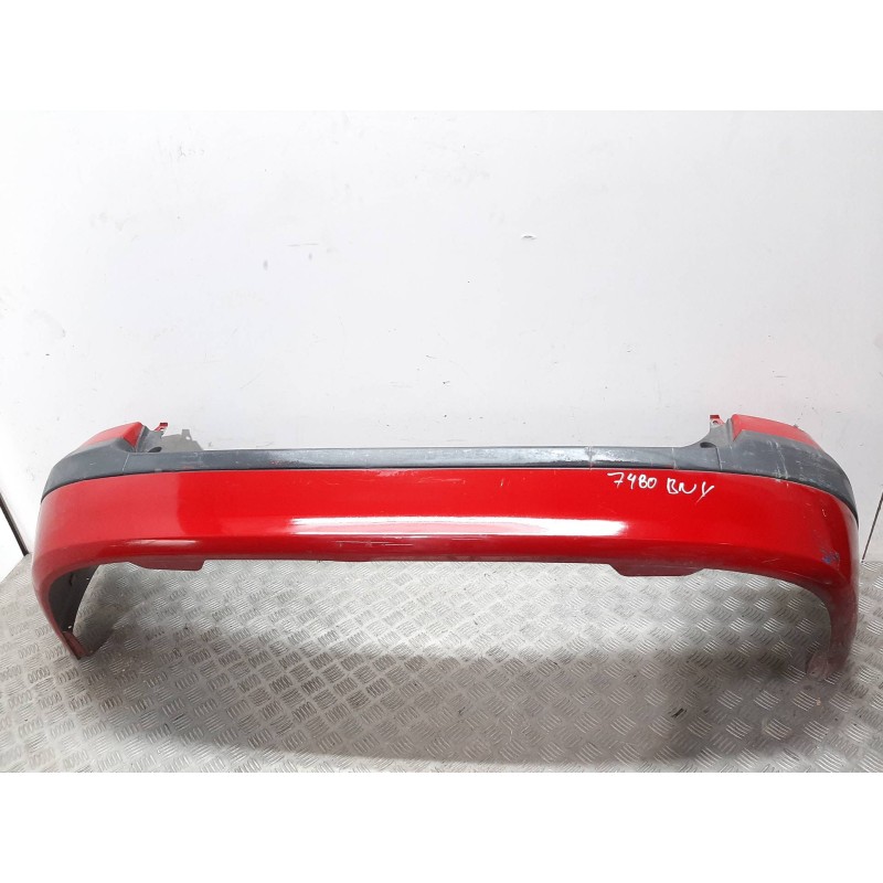 PARAGOLPES TRASERO ROJO  - imagen 1