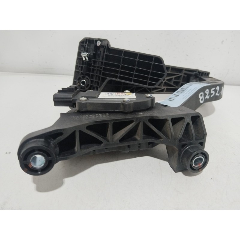 PEDAL ACELERADOR 327003Z000  - imagen 3