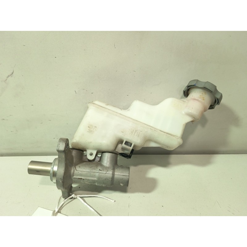 BOMBA FRENO 585101W200  - imagen 2
