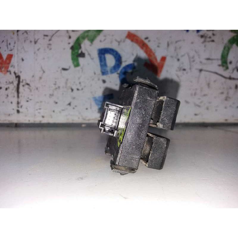 MANDO ELEVALUNAS DELANTERO IZQUIERDO 8L0959851  - imagen 2