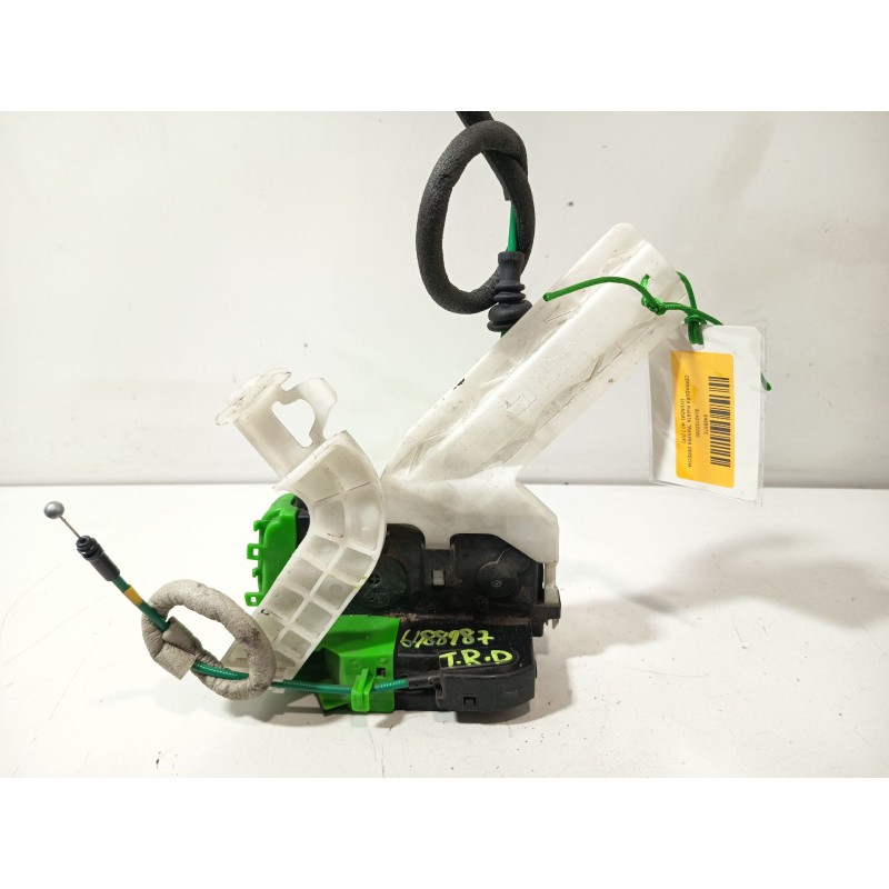 CERRADURA PUERTA TRASERA DERECHA 814203Z000  - imagen 1