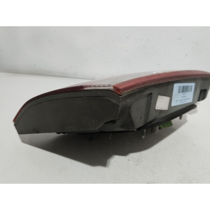 PILOTO TRASERO DERECHO INTERIOR 924403Z600  - imagen 2