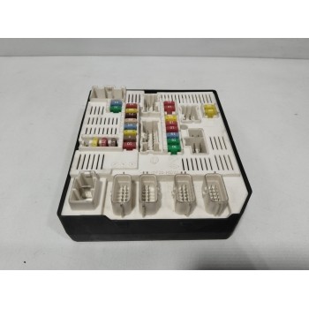 CAJA RELES / FUSIBLES 284B60168R 