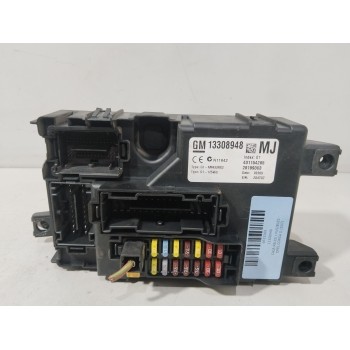 CAJA RELES / FUSIBLES 13308948 