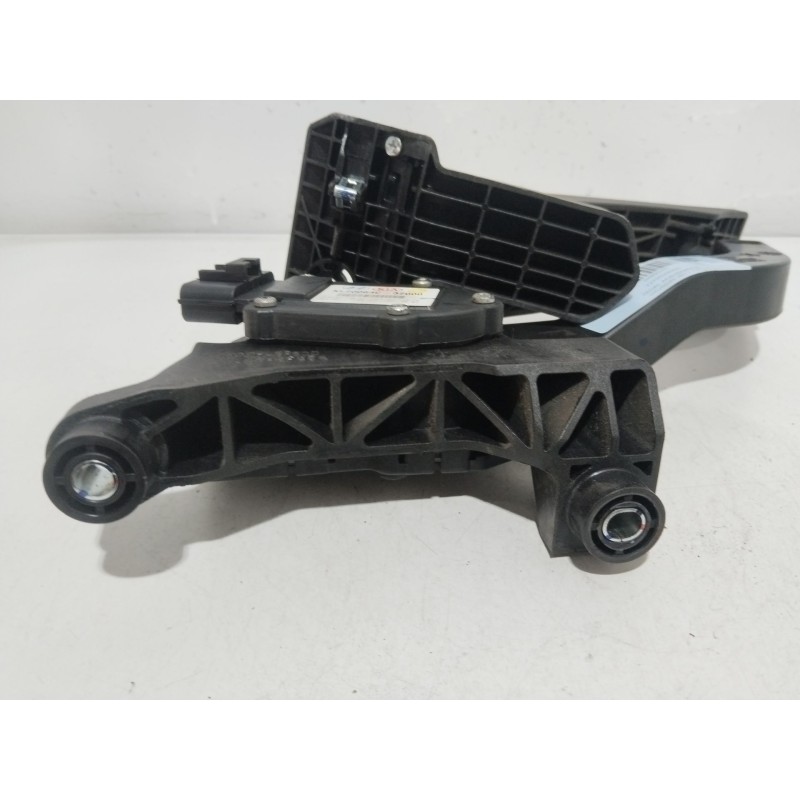 PEDAL ACELERADOR 327003Z000  - imagen 3