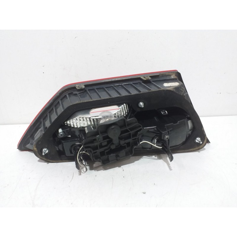 PILOTO PORTON TRASERO DERECHO 5F9945094  - imagen 2