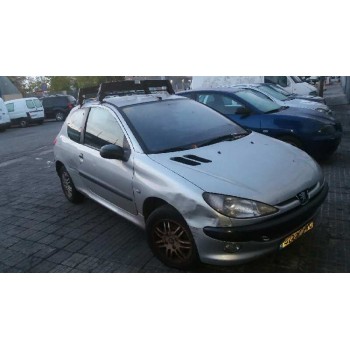 PEUGEOT 206 BERLINA