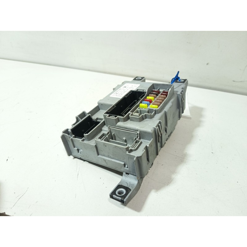 CAJA RELES / FUSIBLES 01362975080  - imagen 2