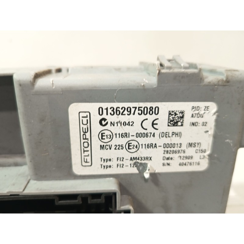 CAJA RELES / FUSIBLES 01362975080  - imagen 4