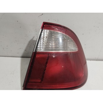 PILOTO TRASERO DERECHO 6K5945112F 