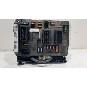 CAJA RELES / FUSIBLES 9650618580 