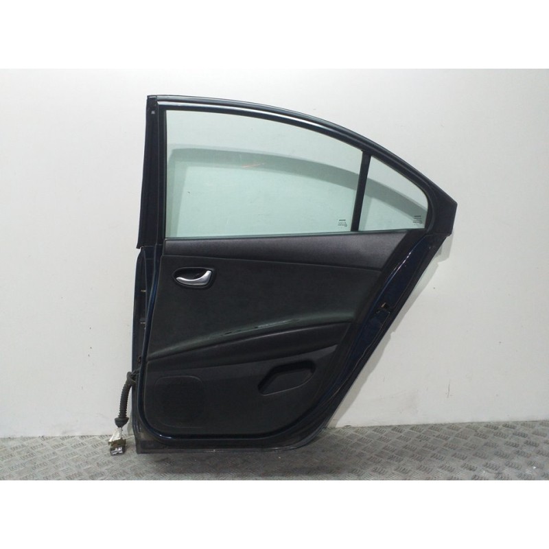 PUERTA TRASERA DERECHA 82100BA030 AZUL  - imagen 2