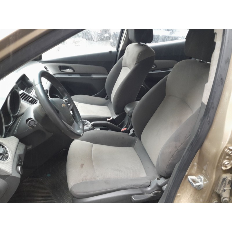 CHEVROLET CRUZE (J300) - imagen 5