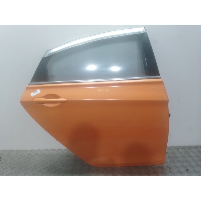 PUERTA TRASERA DERECHA NARANJA  - imagen 1
