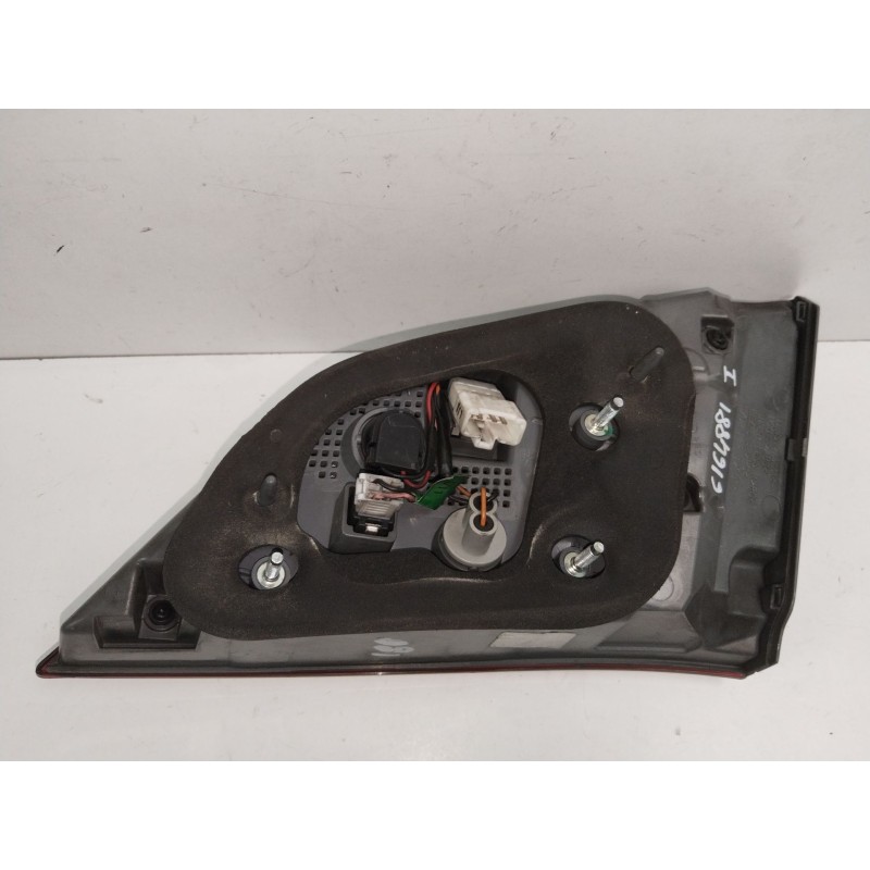 PILOTO PORTON TRASERO IZQUIERDO 924303Z600  - imagen 4