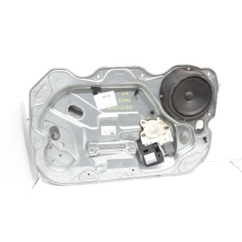 ELEVALUNAS DELANTERO DERECHO 4M51A203A28 