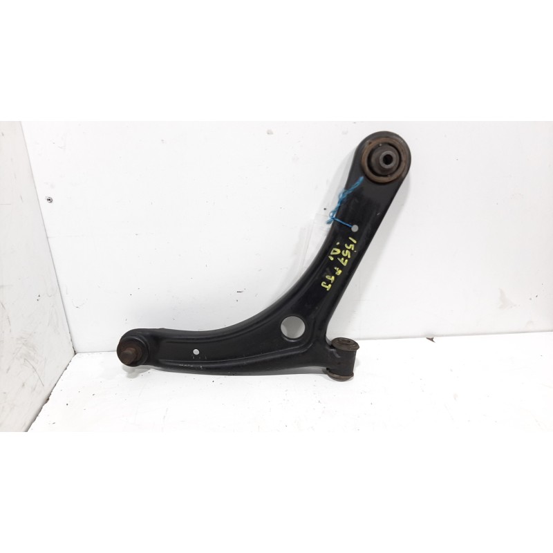 BRAZO SUSPENSION INFERIOR DELANTERO DERECHO 5105040AA  - imagen 1
