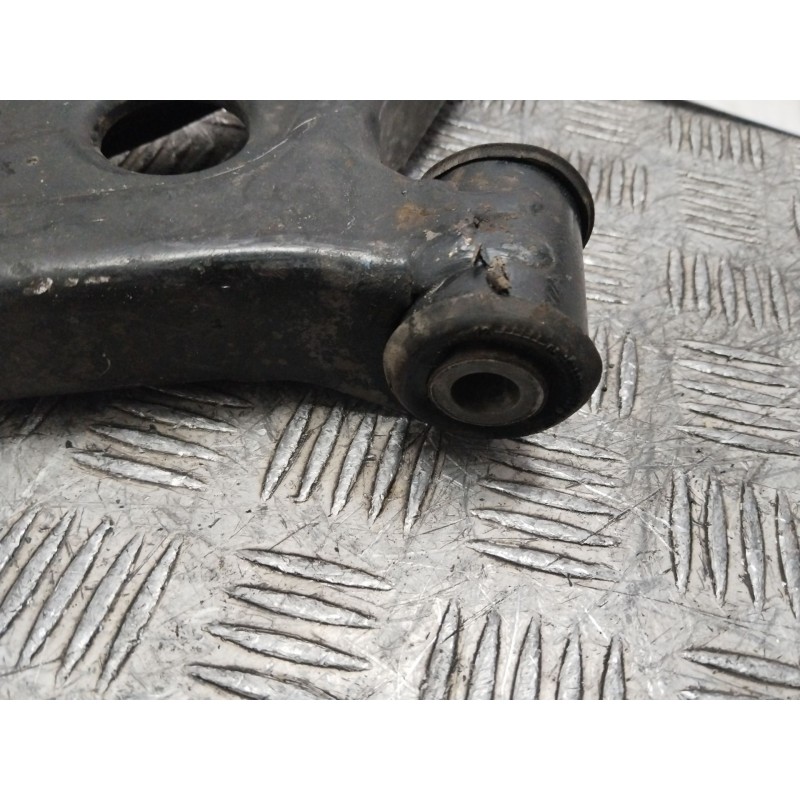 BRAZO SUSPENSION INFERIOR DELANTERO DERECHO 5105040AA  - imagen 4