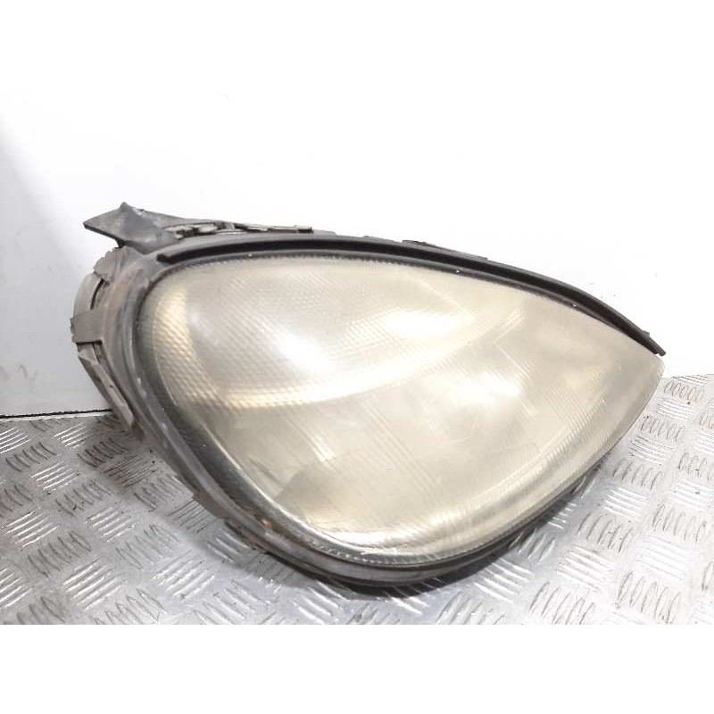FARO DERECHO A1688200261 A1688201061  - imagen 1