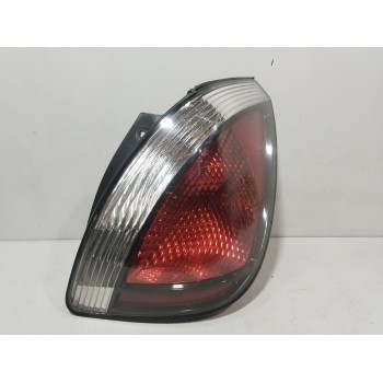PILOTO TRASERO DERECHO 924021G210 