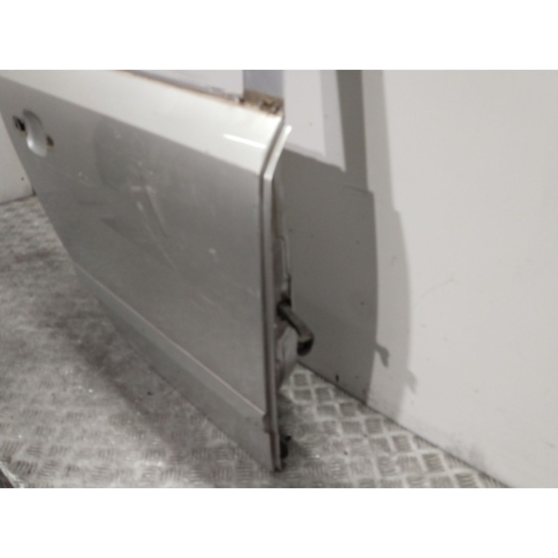 PUERTA TRASERA DERECHA PLATA  - imagen 2