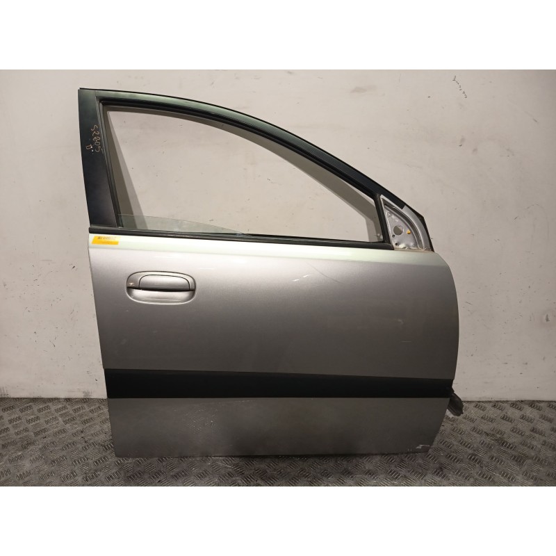 PUERTA DELANTERA DERECHA 760041G010  - imagen 1