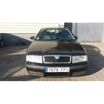 SKODA OCTAVIA BERLINA (1U2)
