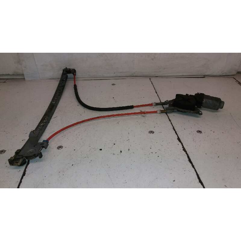 ELEVALUNAS DELANTERO DERECHO 3P 
