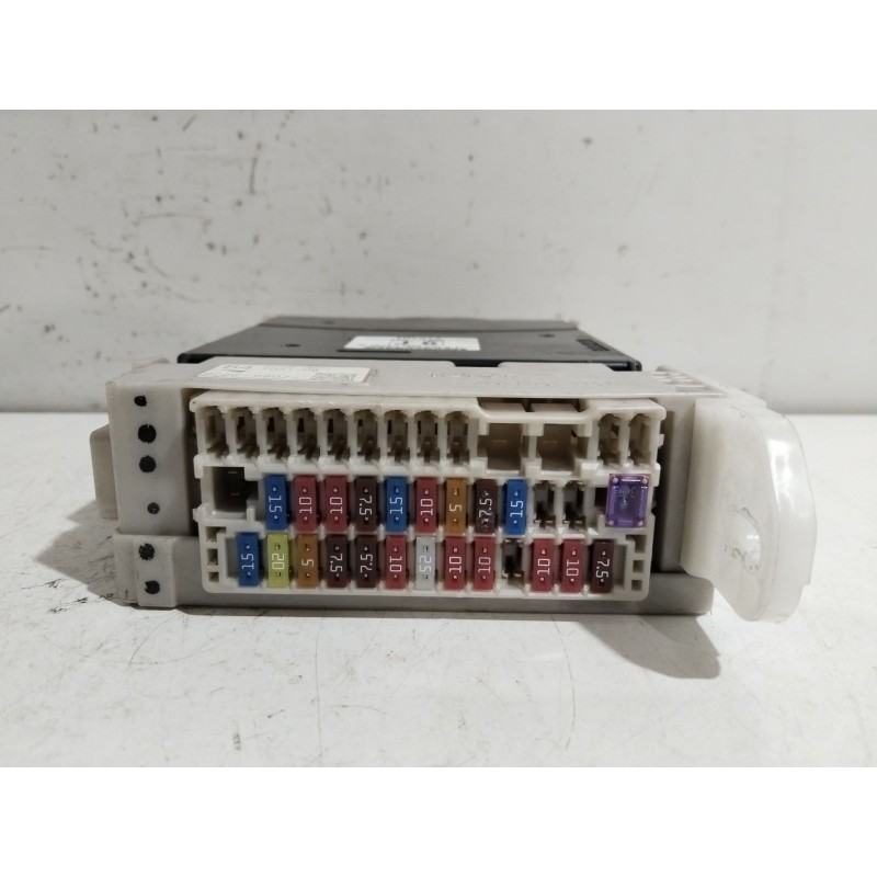CAJA RELES / FUSIBLES 8273074040  - imagen 1
