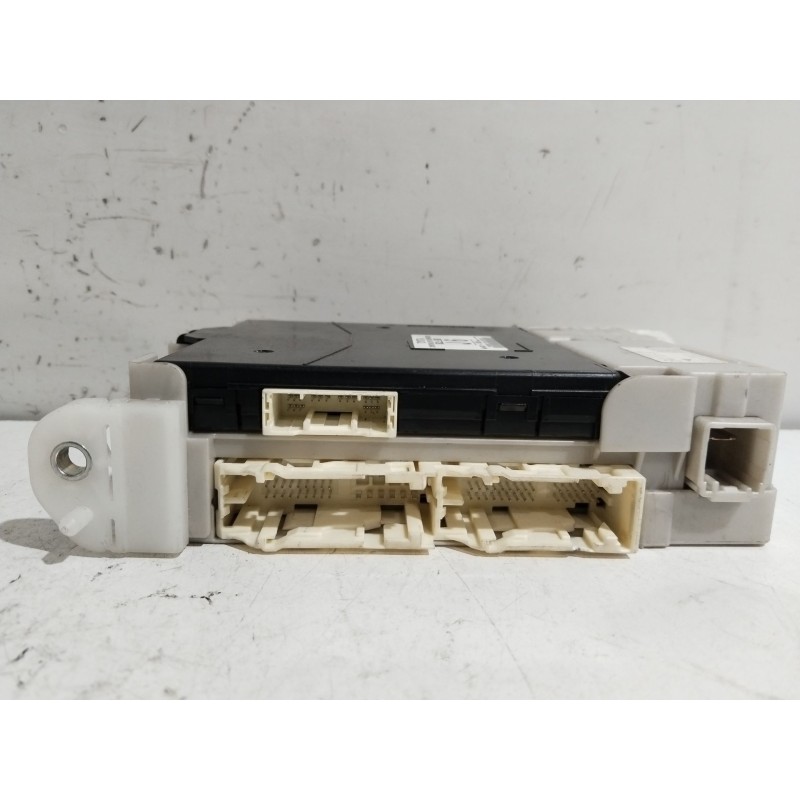 CAJA RELES / FUSIBLES 8273074040  - imagen 2