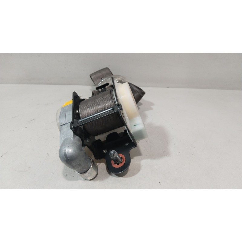 CINTURON SEGURIDAD DELANTERO DERECHO 888801G100  - imagen 1