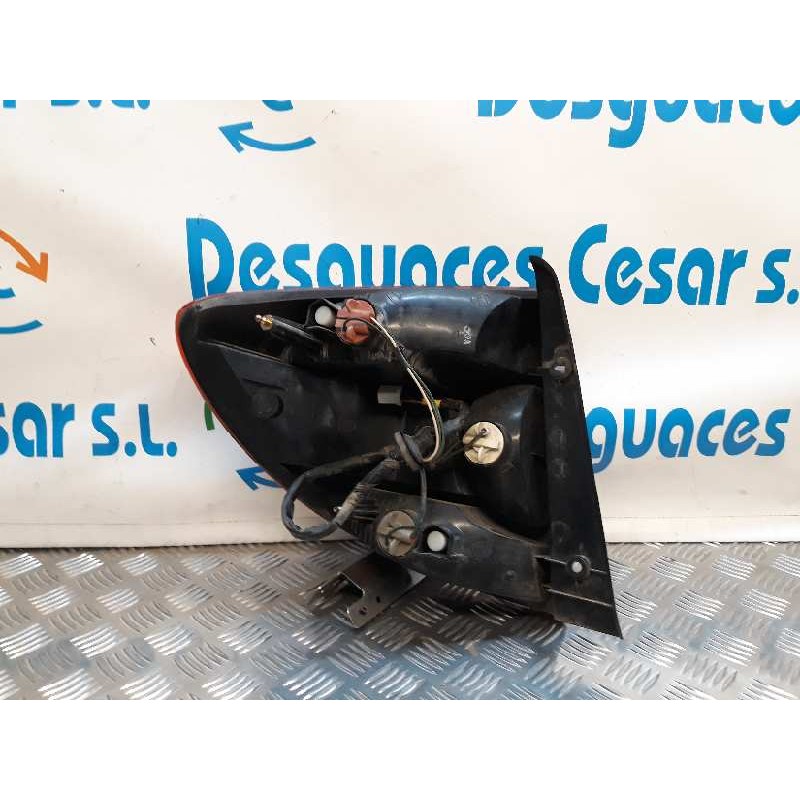 PILOTO TRASERO DERECHO 0K34W51150D  - imagen 2