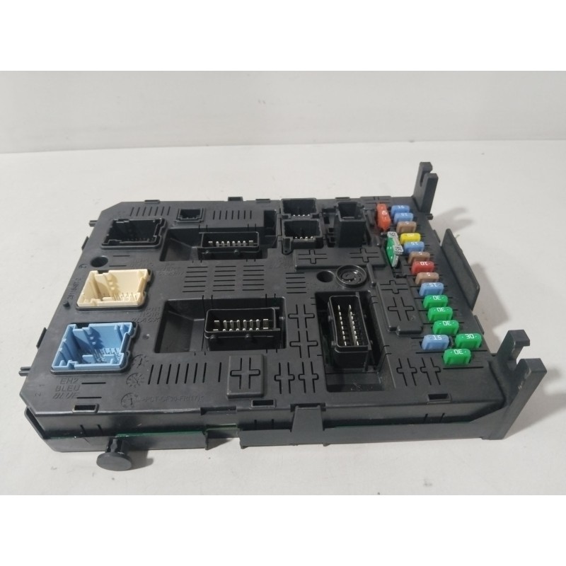 CAJA RELES / FUSIBLES 9664059080  - imagen 4