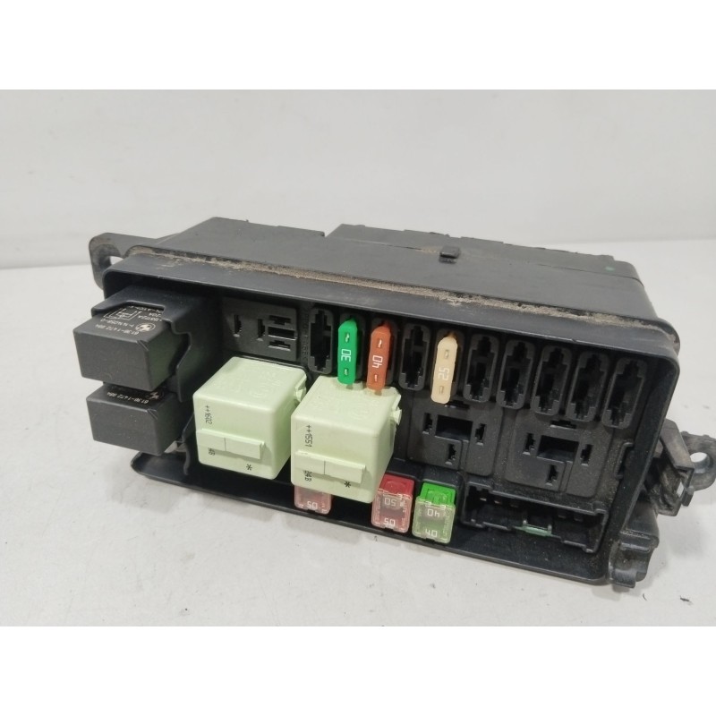 CAJA RELES / FUSIBLES 61149213372  - imagen 3