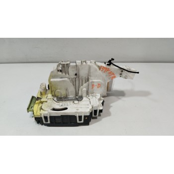 CERRADURA PUERTA DELANTERA DERECHA A9067201735 