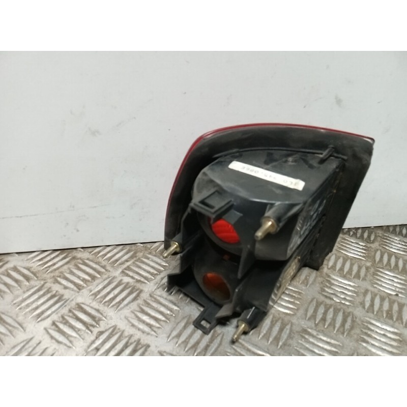 PILOTO TRASERO DERECHO 1L0945112F  - imagen 2