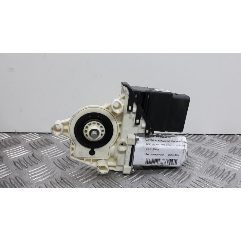 MOTOR ELEVALUNAS TRASERO DERECHO 1M0839730J  - imagen 1