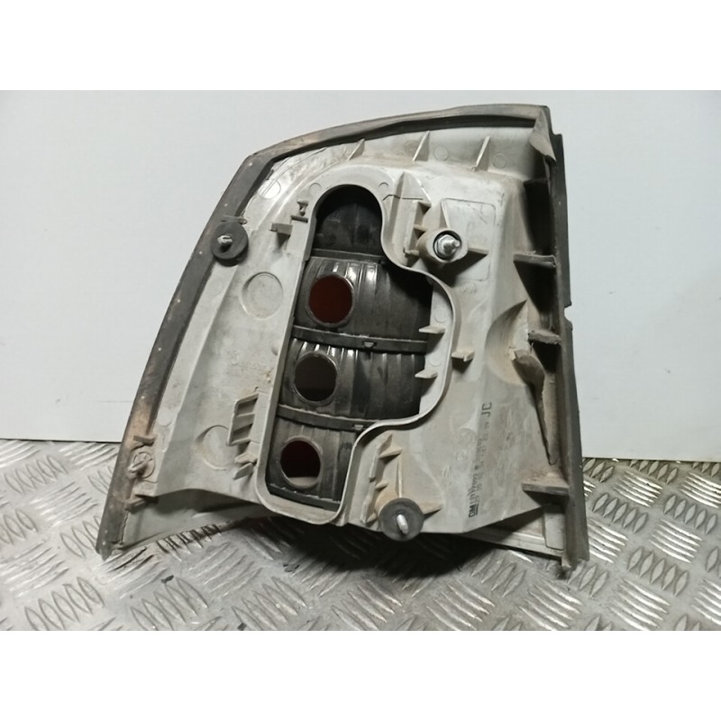 PILOTO TRASERO DERECHO 09117265  - imagen 2