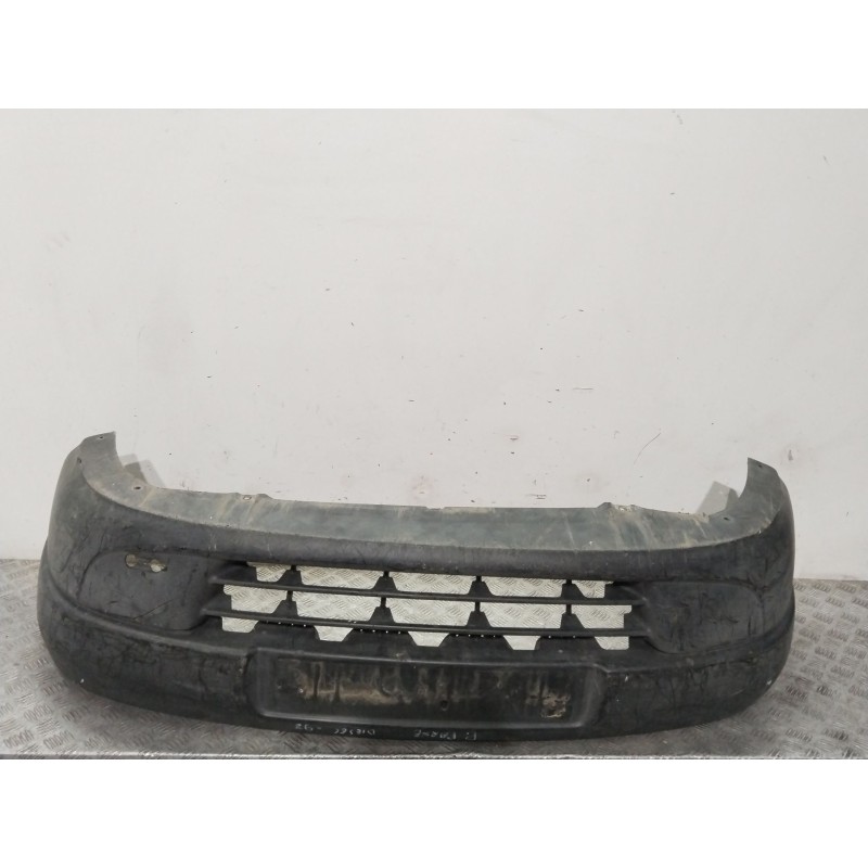 PARAGOLPES DELANTERO NEGRO  - imagen 1