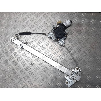 ELEVALUNAS DELANTERO IZQUIERDO 824031C010 