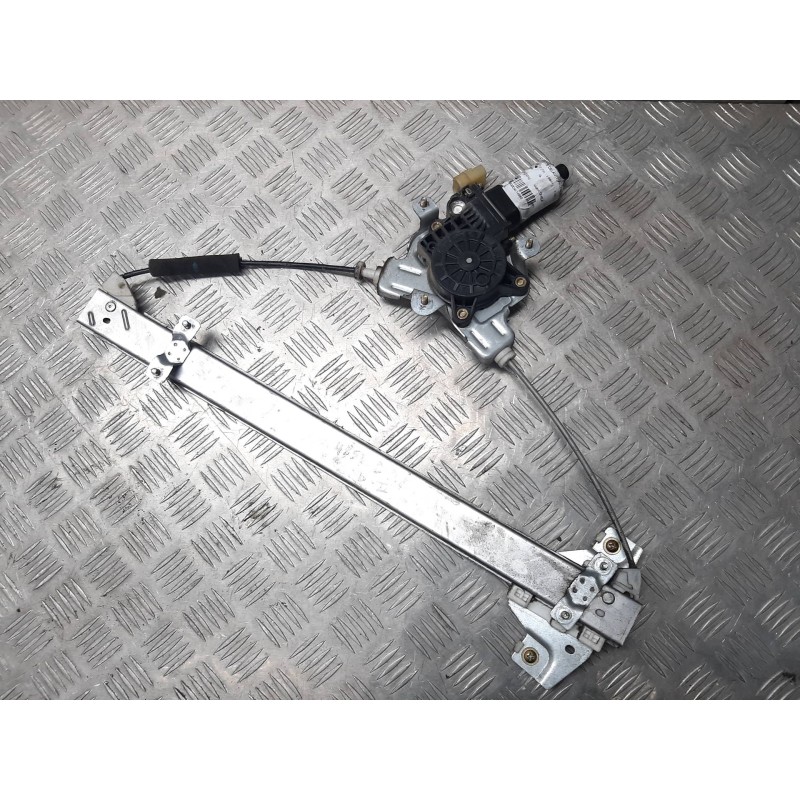 ELEVALUNAS DELANTERO IZQUIERDO 824031C010  - imagen 1