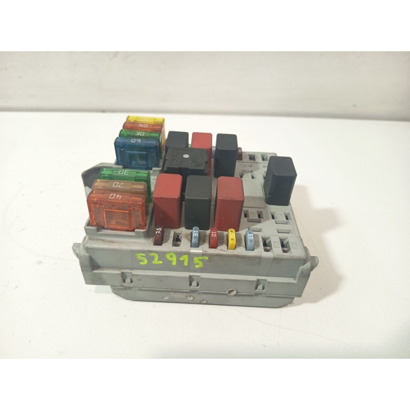 CAJA RELES / FUSIBLES A653  - imagen 1