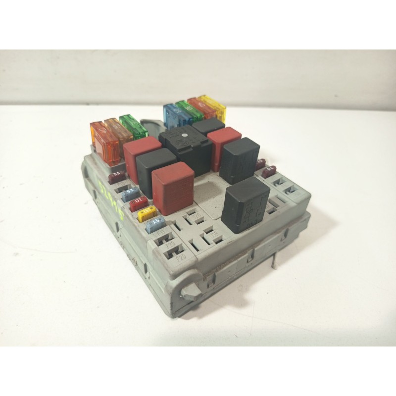 CAJA RELES / FUSIBLES A653  - imagen 2