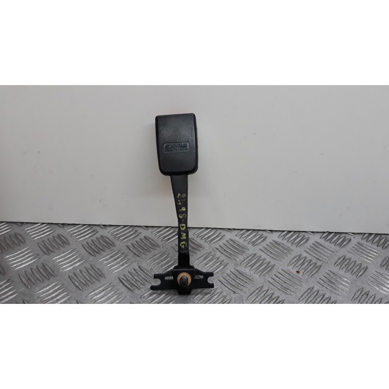 ENGANCHE CINTURON DELANTERO IZQUIERDO  - imagen 1