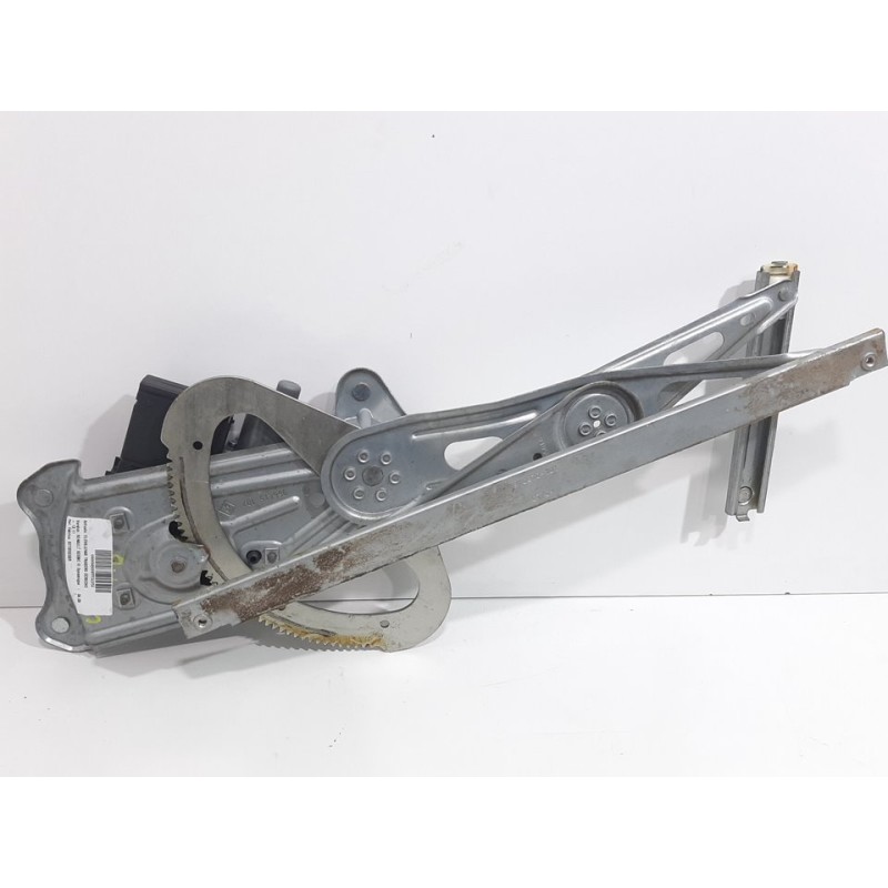 ELEVALUNAS TRASERO DERECHO 827300005R 966415102  - imagen 1