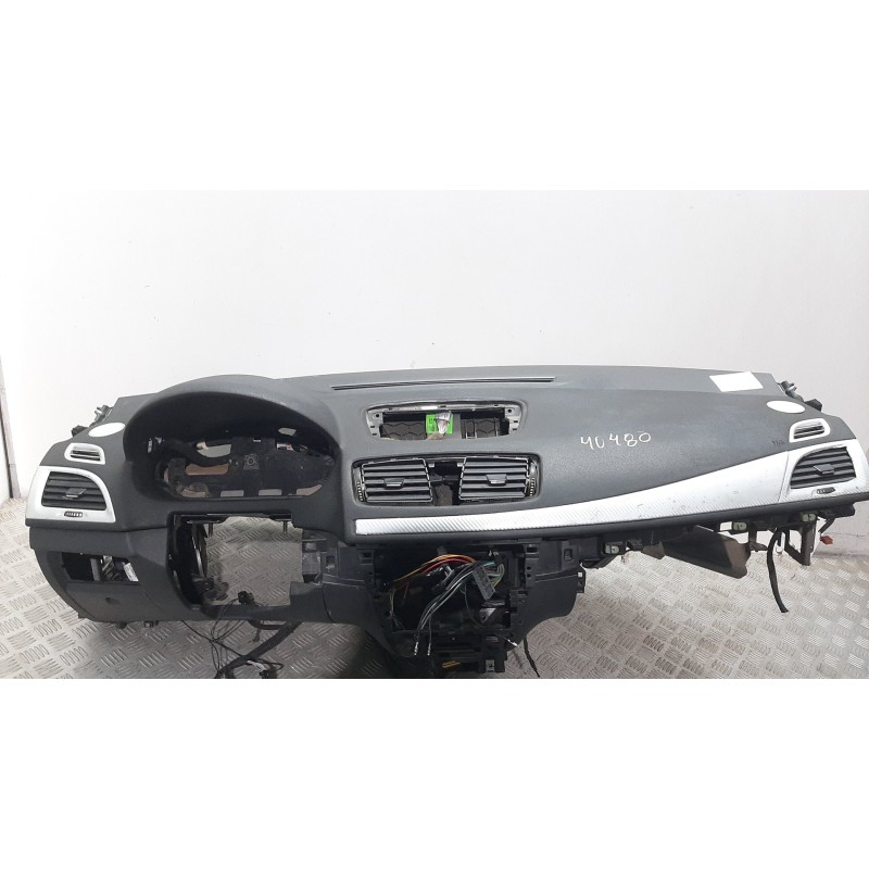 SALPICADERO 681000022R  - imagen 1