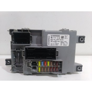 CAJA RELES / FUSIBLES 01368890080 
