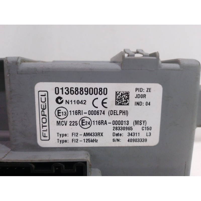 CAJA RELES / FUSIBLES 01368890080  - imagen 2